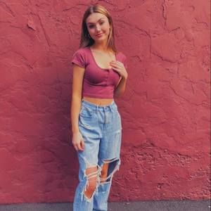 Meet your Posher, Tina